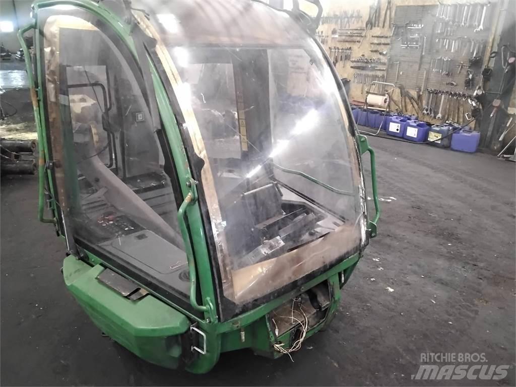 John Deere 1270E Καμπίνες και εσωτερικό