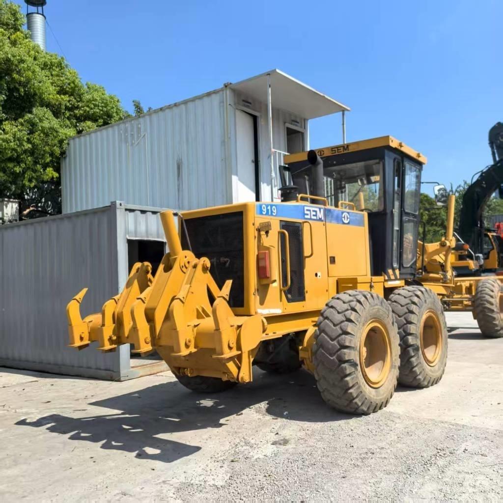 SEM 919 Γκρέιντερς