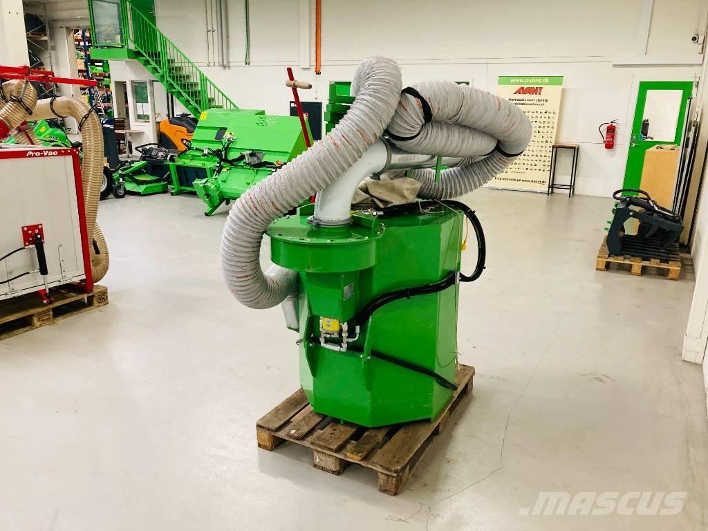 Croni Løvsuger Άλλα μηχανήματα φροντίδας εδάφους