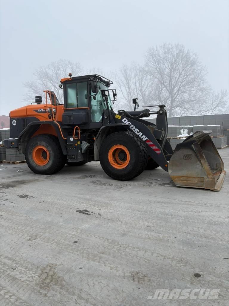 Doosan DL 320-7 Φορτωτές με λάστιχα (Τροχοφόροι)