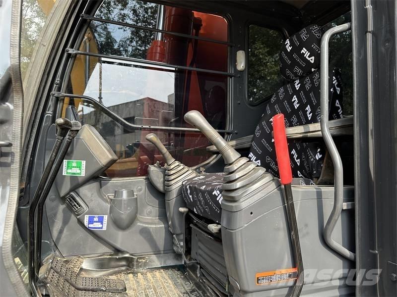 Hitachi 200 Εκσκαφείς με τροχούς - λάστιχα