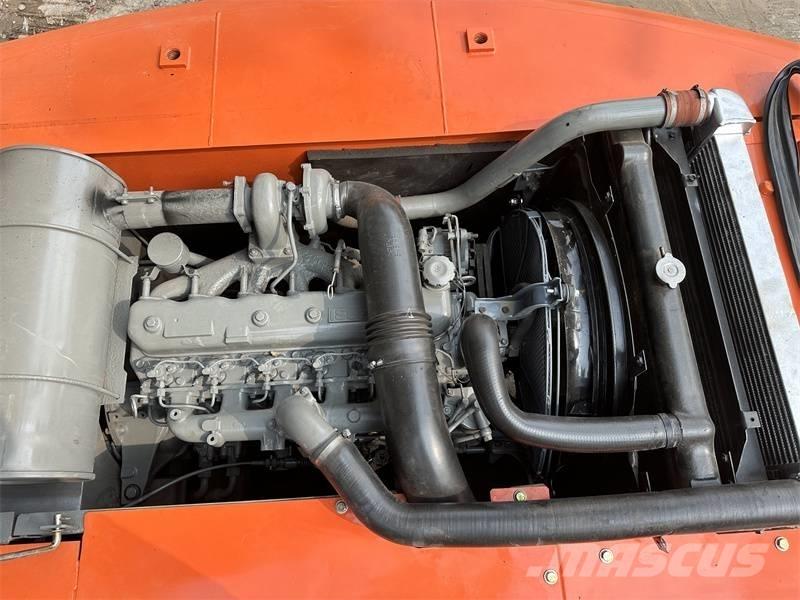 Hitachi 200 Εκσκαφείς με τροχούς - λάστιχα