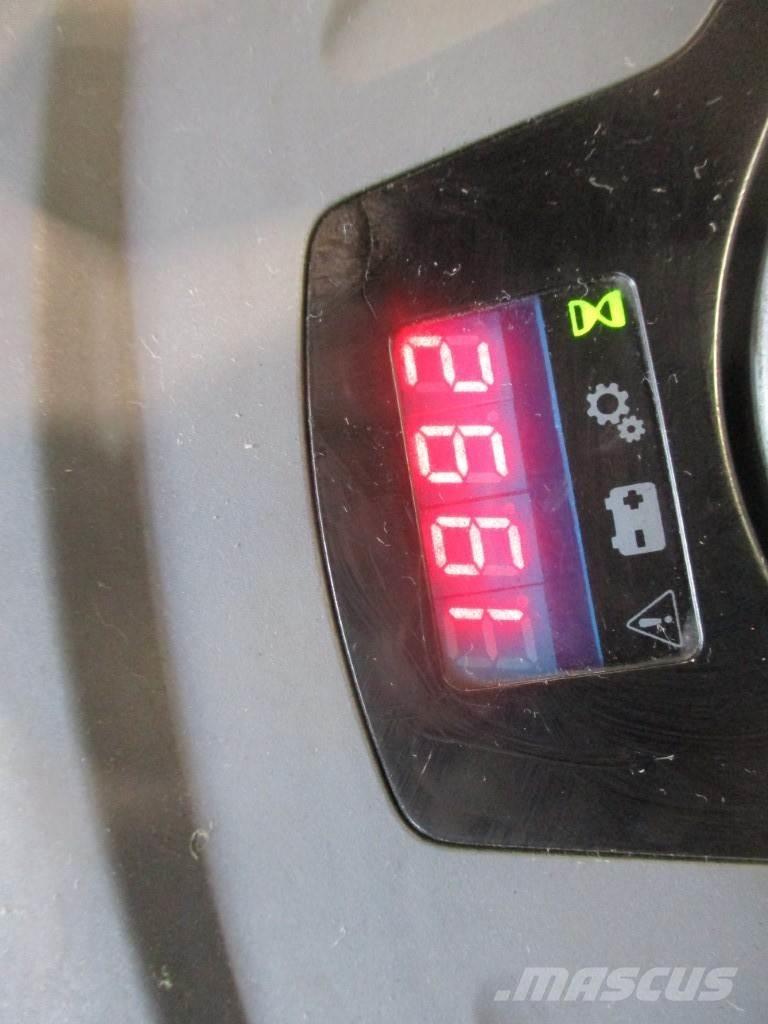 Toyota LPE 200 Χειροκίνητο περονοφόρο ανυψωτικό με πλατφόρμα