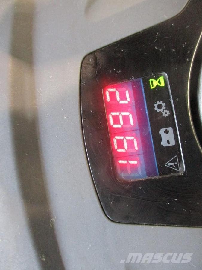 Toyota LPE200 Χειροκίνητο περονοφόρο ανυψωτικό με πλατφόρμα