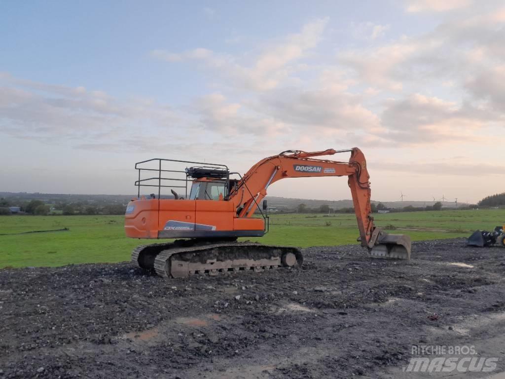 Doosan DX 225 Εκσκαφείς με ερπύστριες