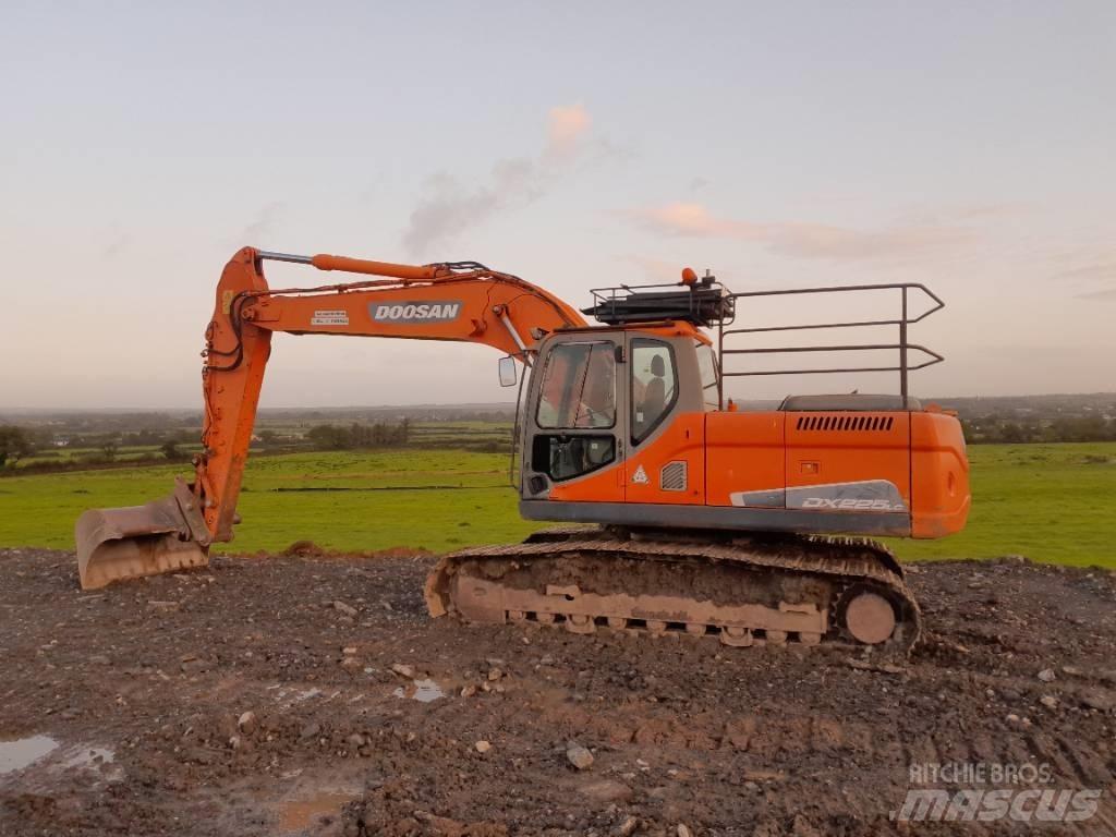 Doosan DX 225 Εκσκαφείς με ερπύστριες