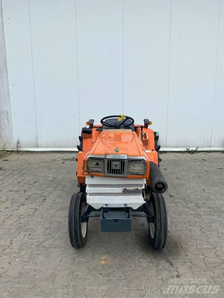 Kubota B1702-M Τρακτέρ μικρών διαστάσεων