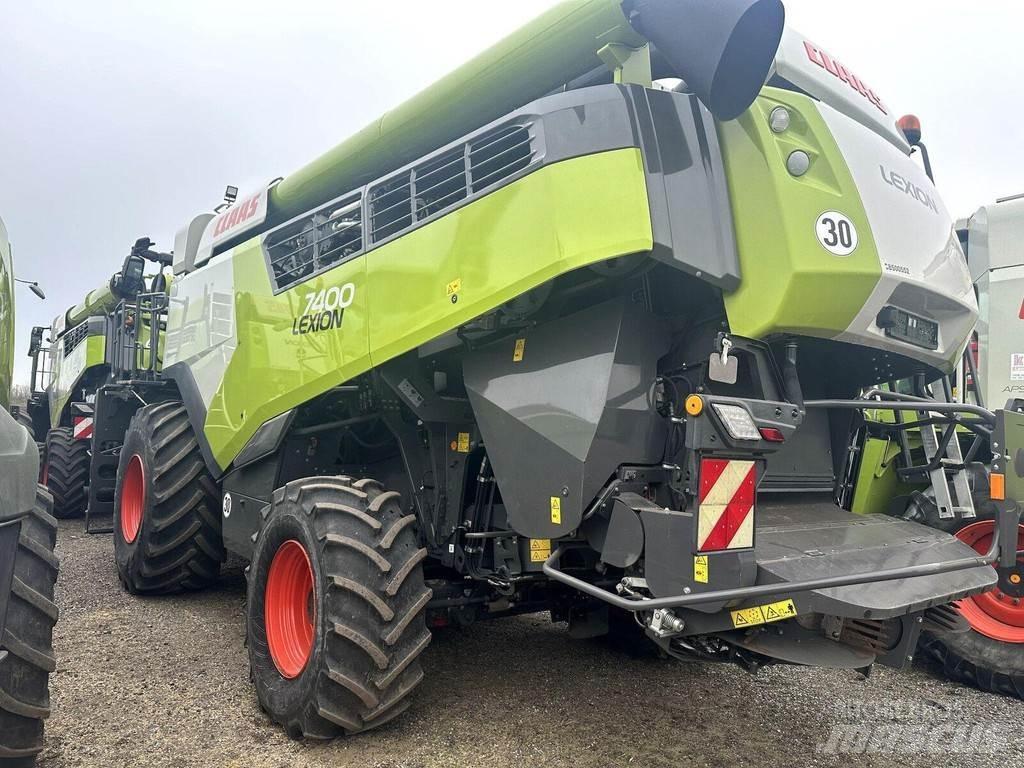 CLAAS 7400 Θεριζοαλωνιστικές μηχανές