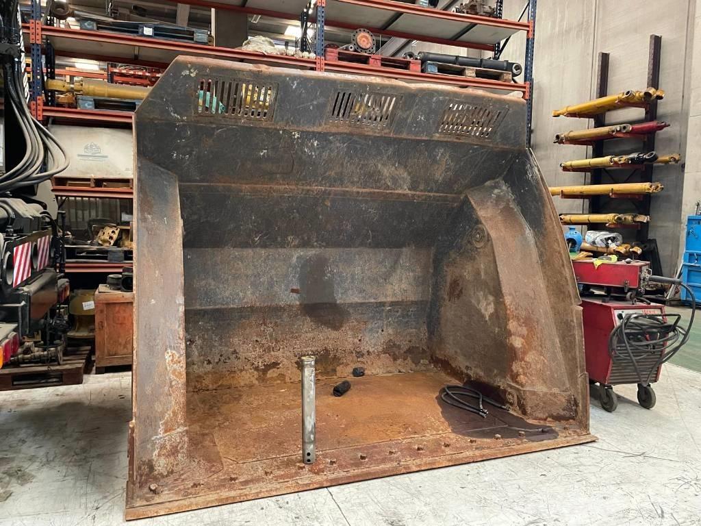 Volvo L 120 H Κουβάδες