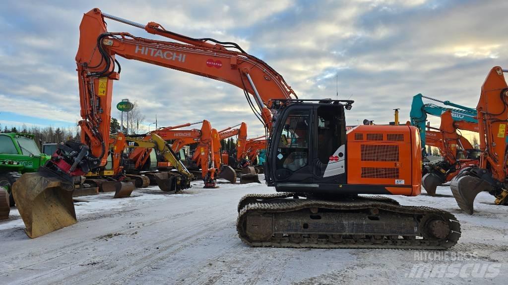 Hitachi ZX225USRLC-6 Εκσκαφείς με ερπύστριες
