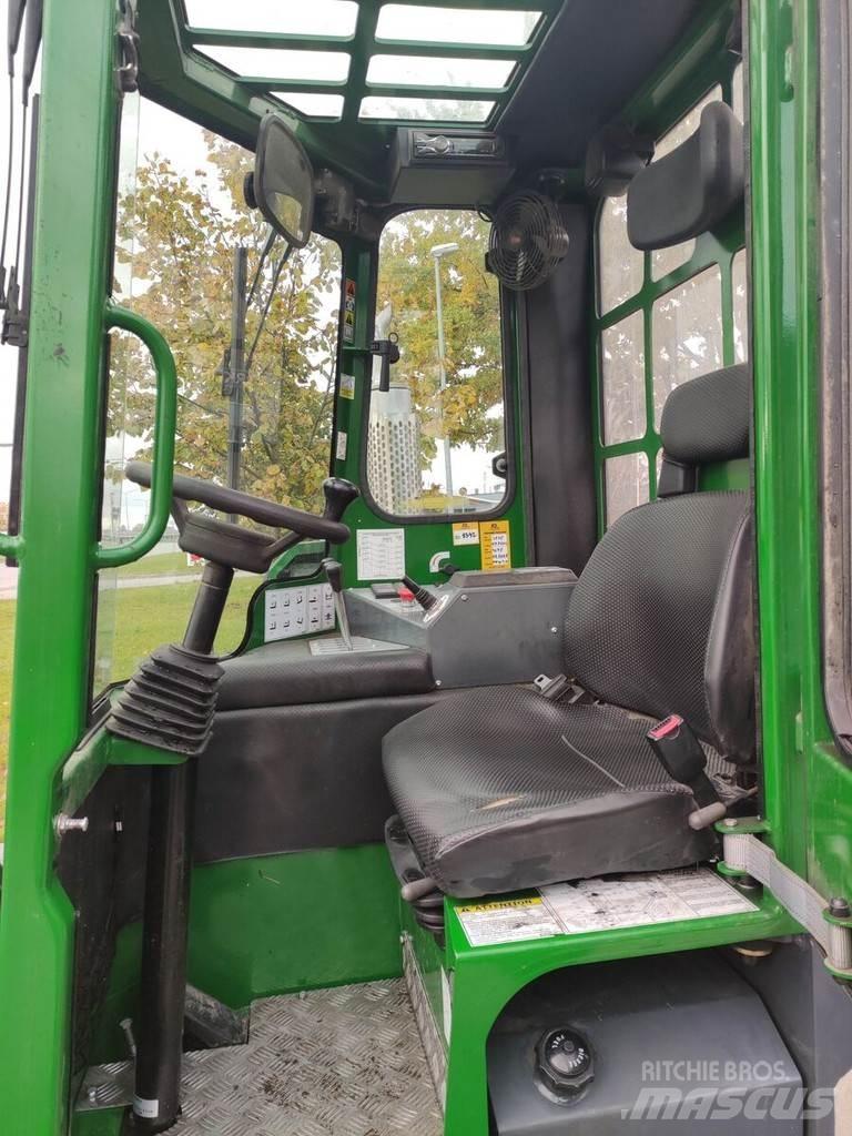 Combilift C4500 Γερανοί πλευρικής φόρτωσης εμπορευματοκιβωτίων
