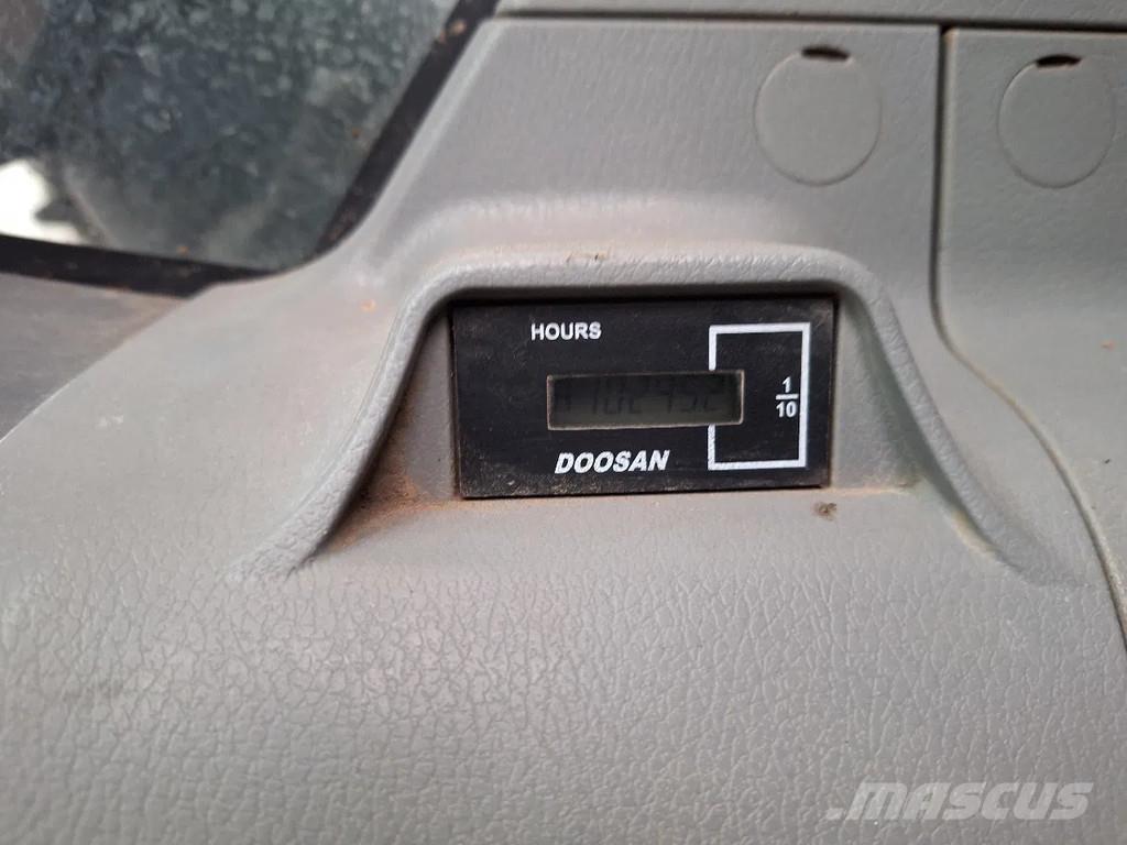 Doosan DX235NLC-5 Εκσκαφείς με ερπύστριες