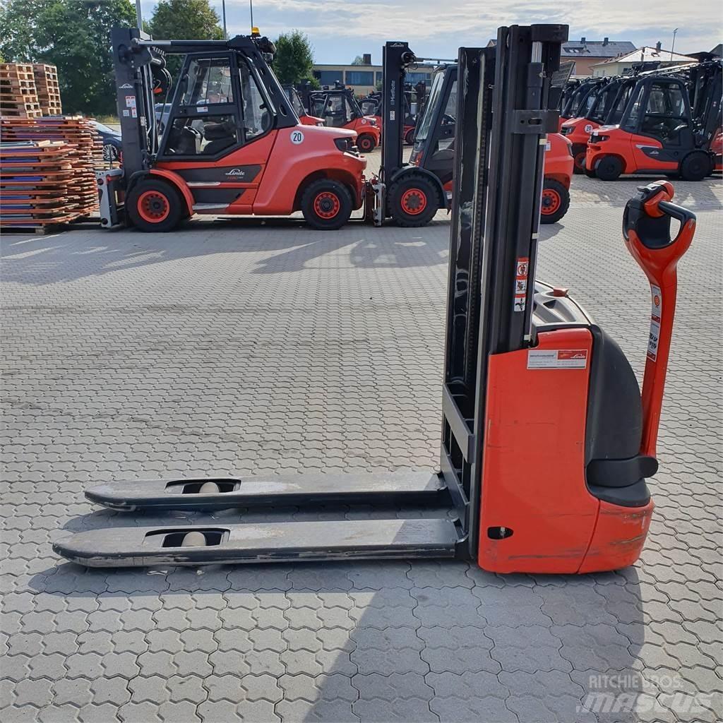 Linde L12 Παλετοφόρα πεζού χειριστή με ιστό