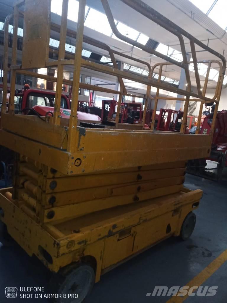 Haulotte Compact 12 Ανυψωτήρες ψαλιδωτής άρθρωσης