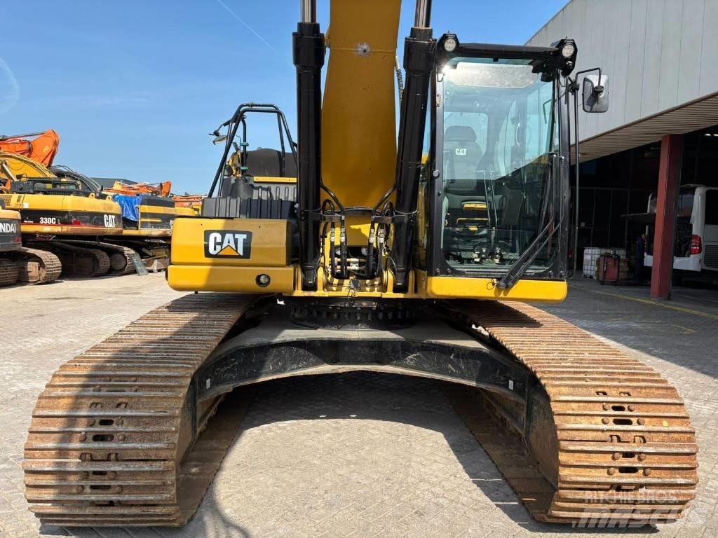 CAT 330 Εκσκαφείς με ερπύστριες
