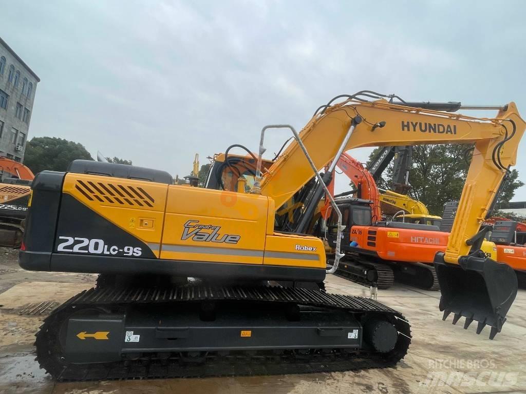 Hyundai Robex 225 Εκσκαφείς με ερπύστριες