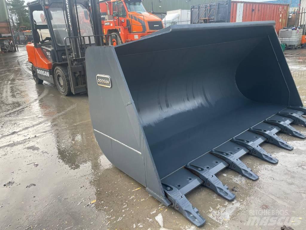 Doosan DL 420-3 Κουβάδες