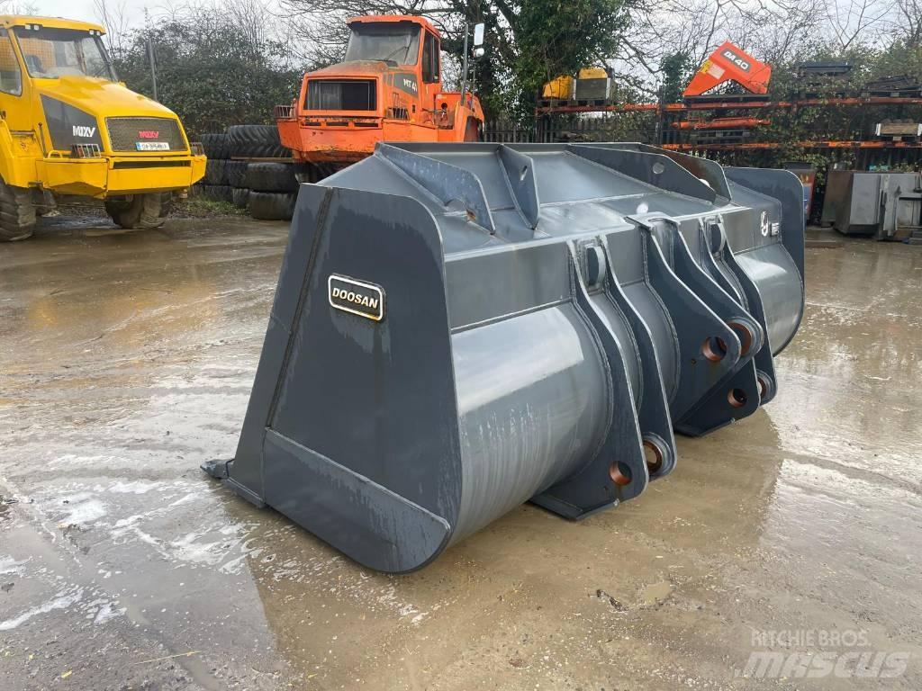 Doosan DL 420-3 Κουβάδες