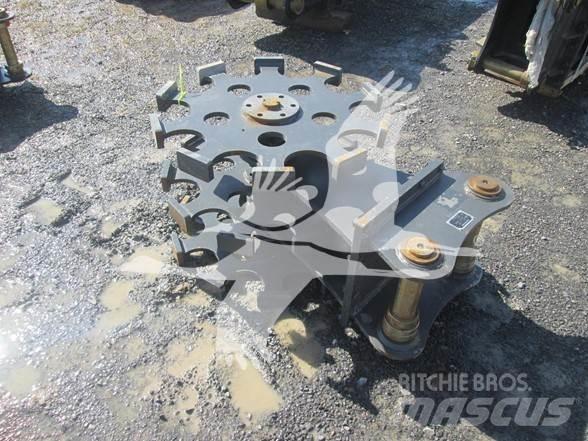  KBKC CW-06 Ελαστικά και ζάντες