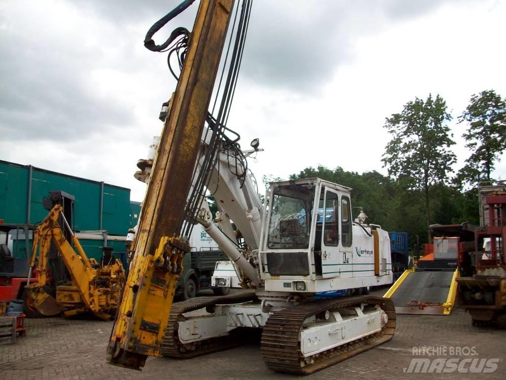 Liebherr R 942 Μηχανήματα διάτρησης οριζόντιας-κάθετης