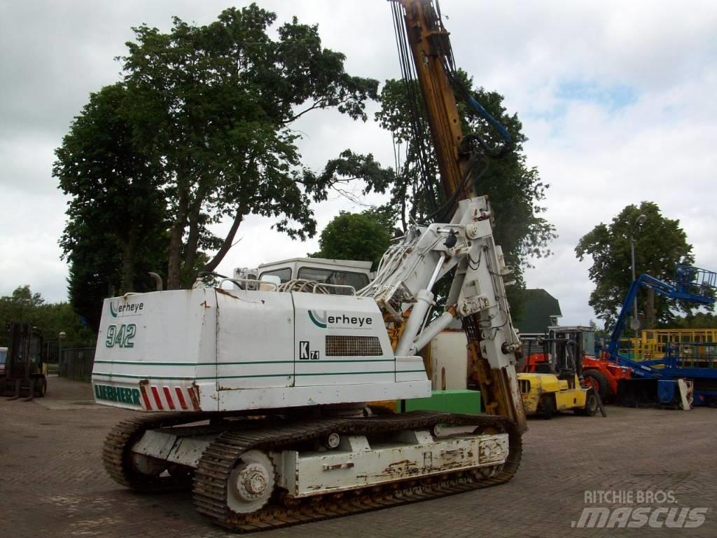 Liebherr R 942 Μηχανήματα διάτρησης οριζόντιας-κάθετης