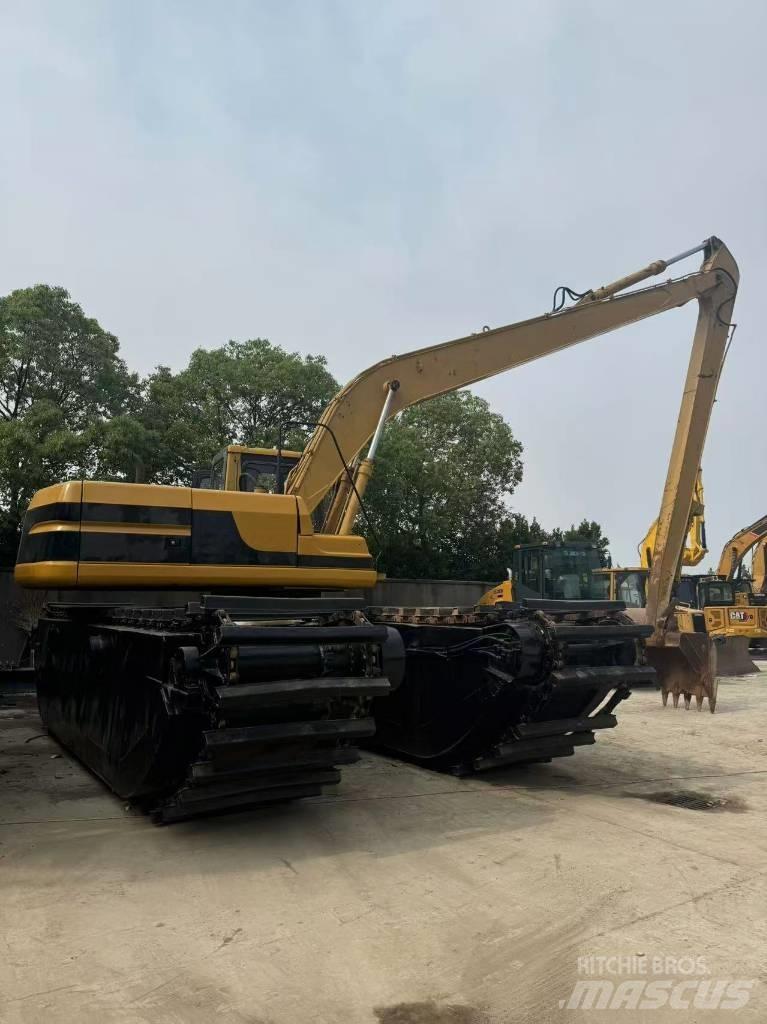 CAT 320B Αμφίβιοι εκσκαφείς