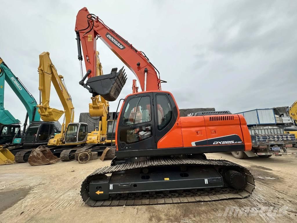 Doosan DX225LC-9C Εκσκαφείς με ερπύστριες
