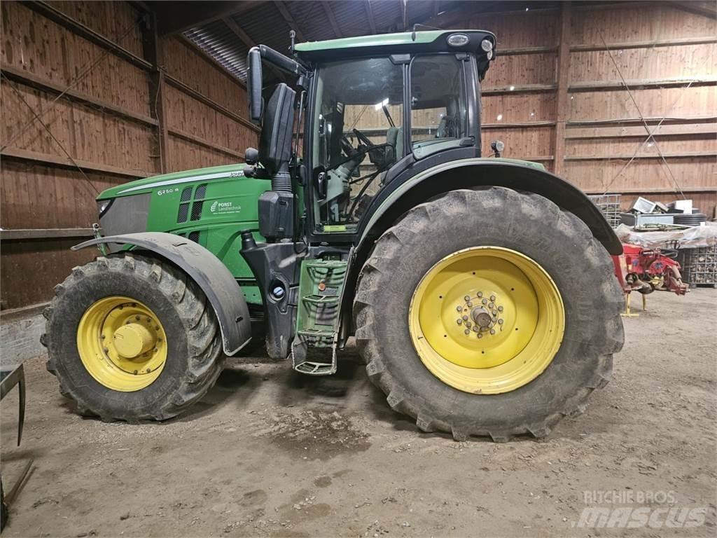 John Deere 6250 R Τρακτέρ