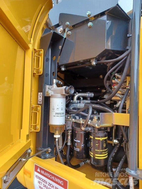 Komatsu PW158-11E0 Εκσκαφείς με τροχούς - λάστιχα