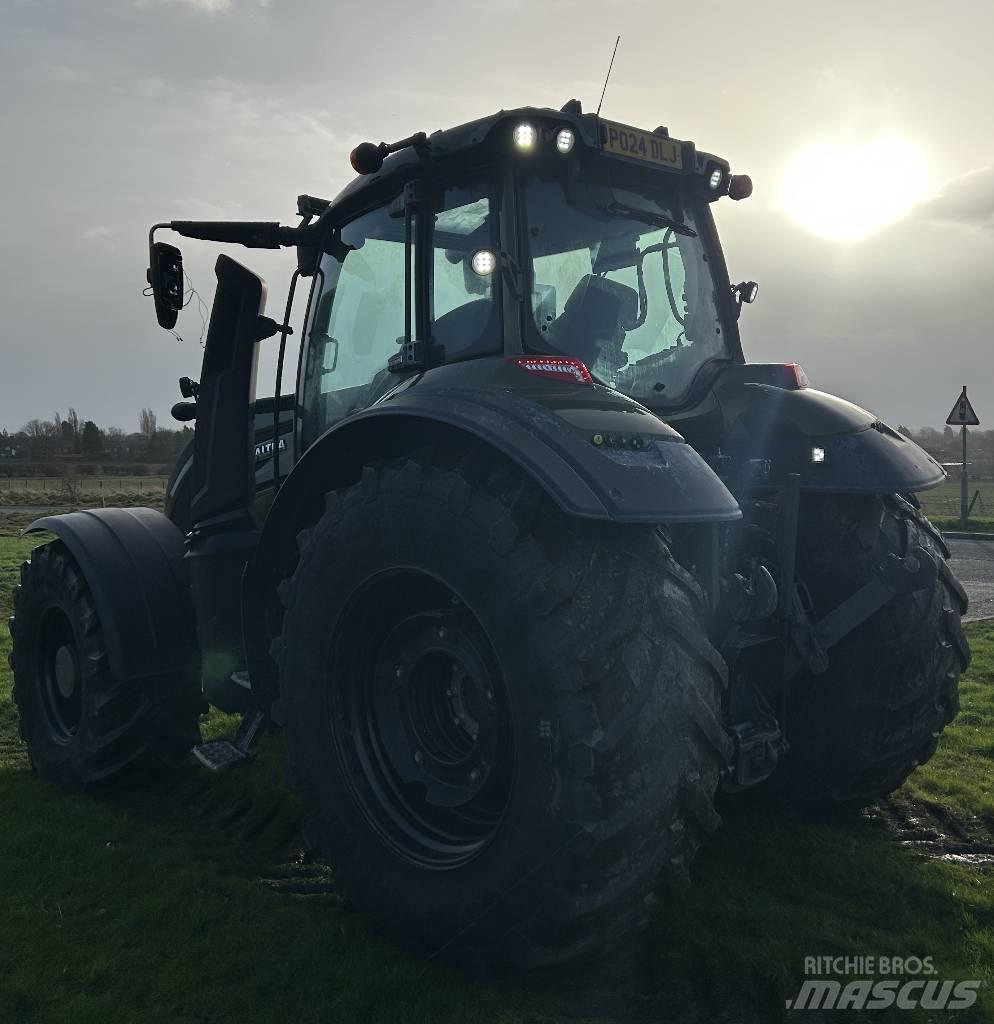 Valtra T235 Τρακτέρ