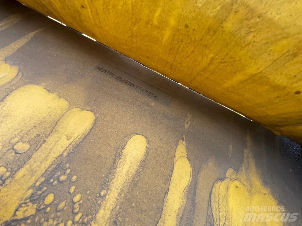 Komatsu PC210-10MO Εκσκαφείς με ερπύστριες