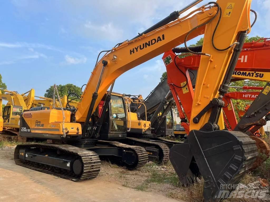 Hyundai R220LC-9S Εκσκαφείς με τροχούς - λάστιχα