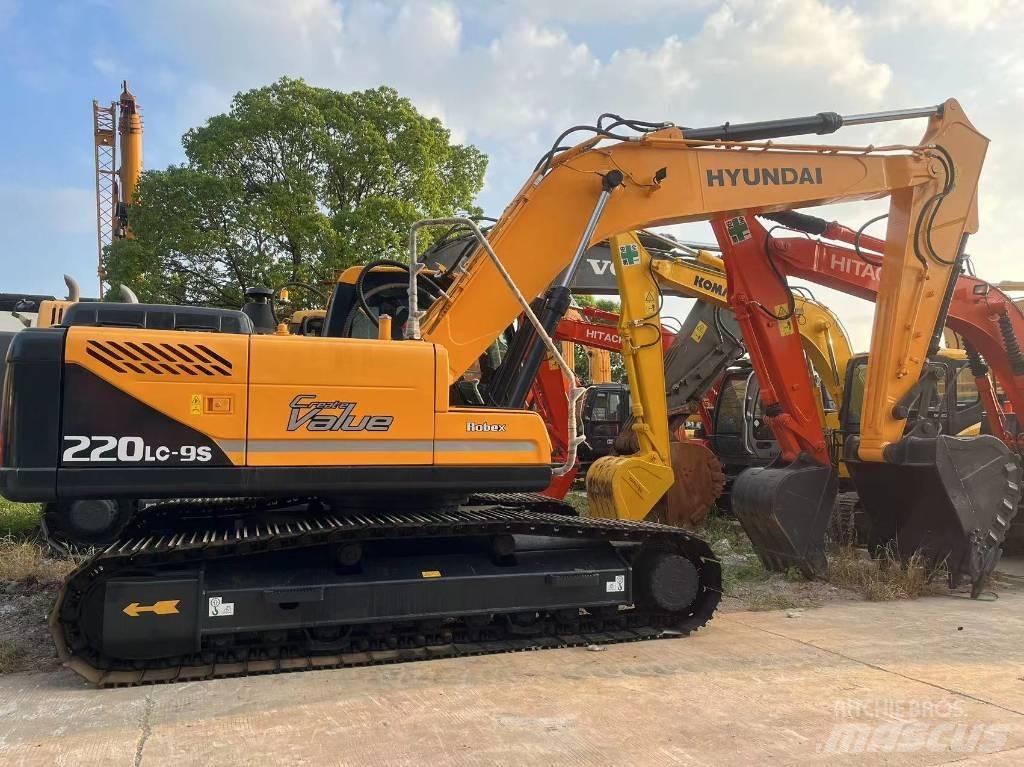 Hyundai R220LC-9S Εκσκαφείς με τροχούς - λάστιχα
