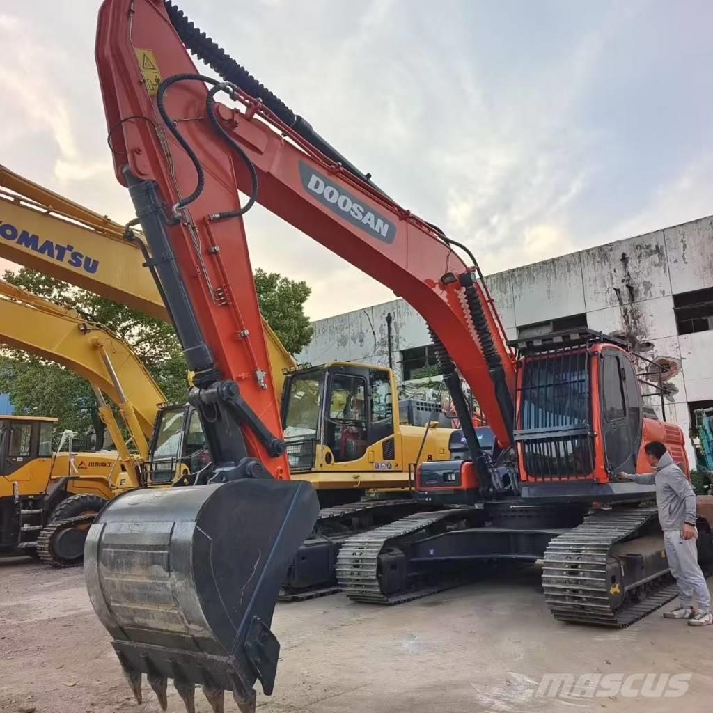 Doosan DX 300 Εκσκαφείς με ερπύστριες
