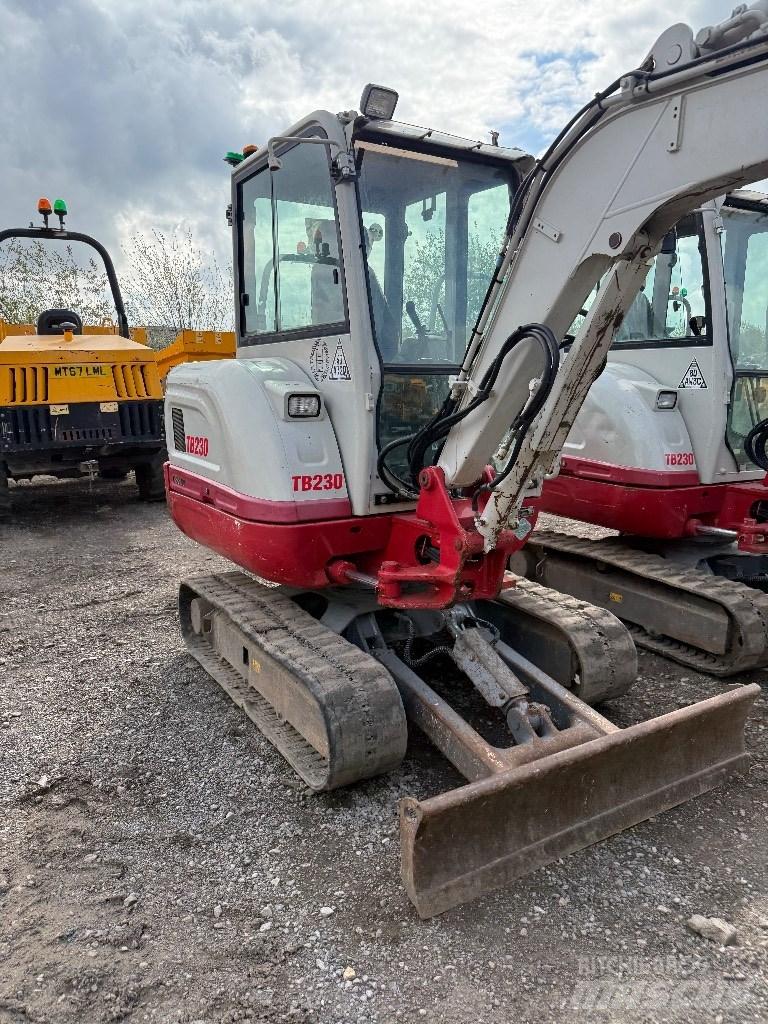Takeuchi TB 230 Εκσκαφάκι (διαβολάκι) < 7t