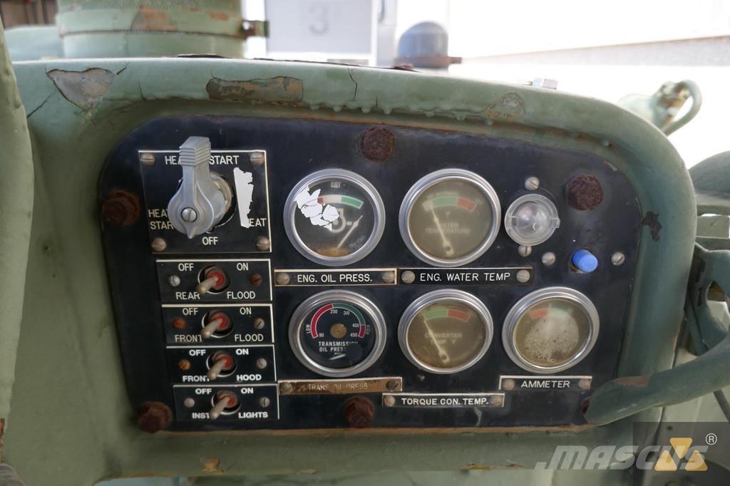 CAT D7F Ex-army Μπουλντόζες με ερπύστριες