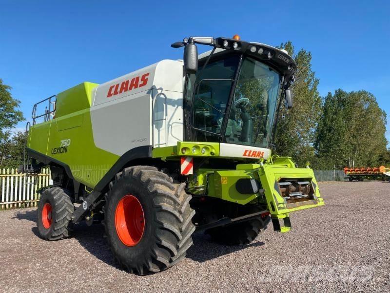 CLAAS LEXION 750 Θεριζοαλωνιστικές μηχανές