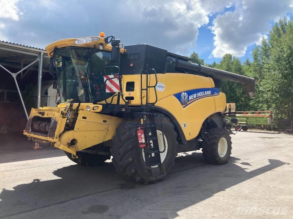 New Holland CR 9090 Θεριζοαλωνιστικές μηχανές