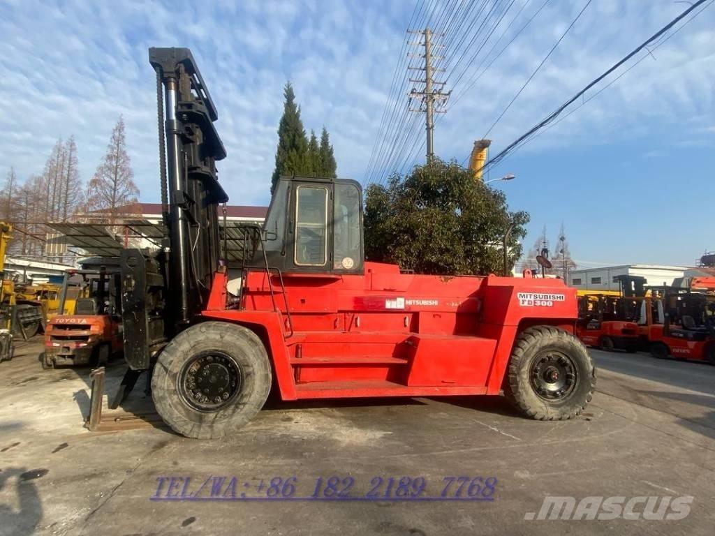 Mitsubishi FD300 Τηλεσκοπικοί ανυψωτές