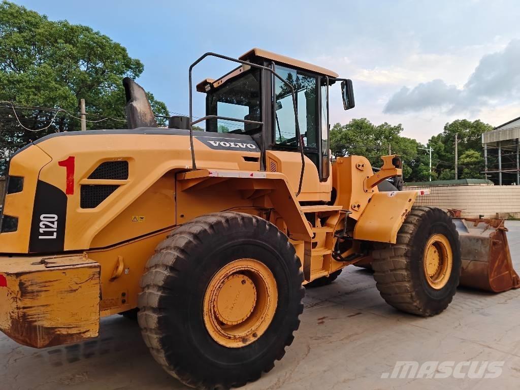 Volvo L 120 Φορτωτές με λάστιχα (Τροχοφόροι)