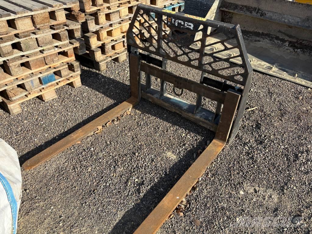 JCB 250 T4 Μίνι φορτωτές