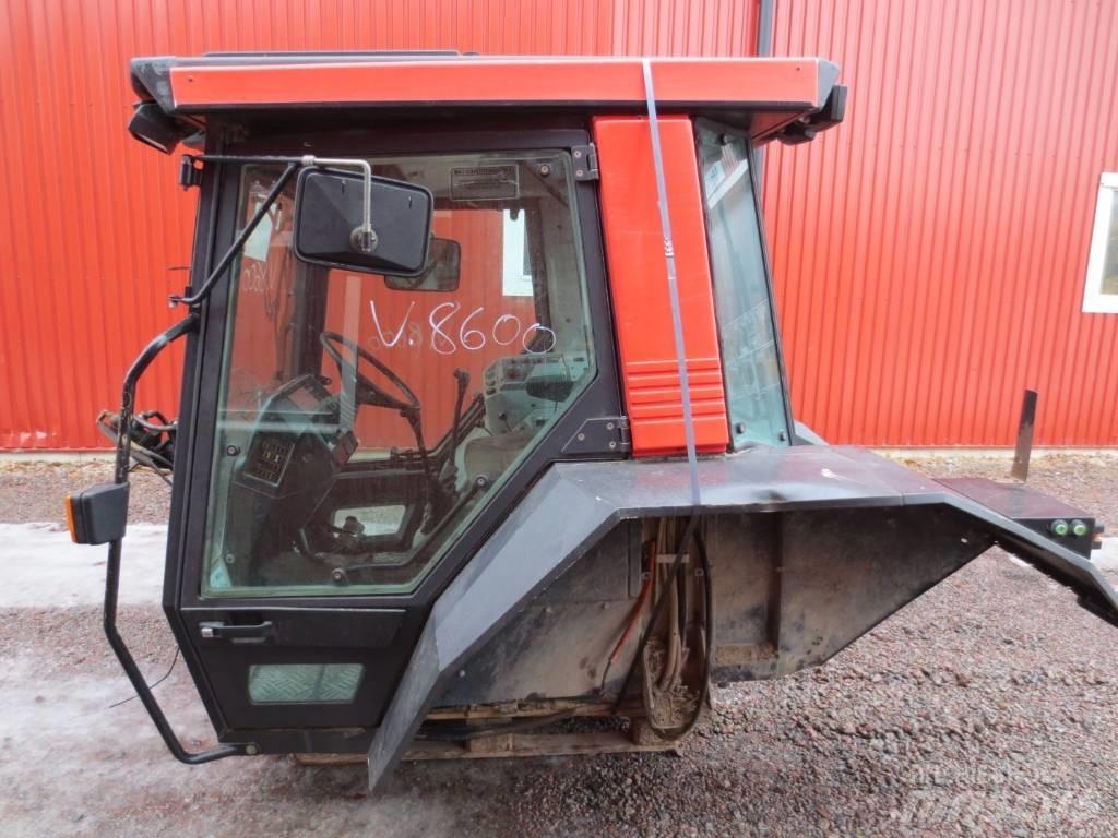 Valmet 8600 Καμπίνες και εσωτερικό