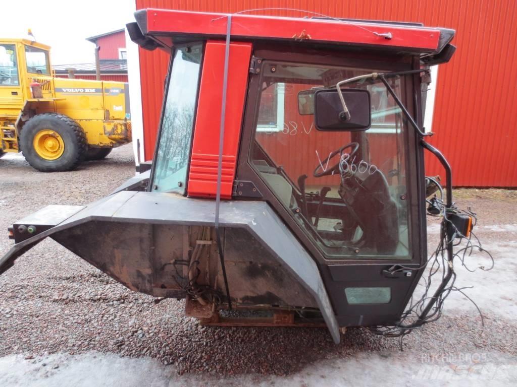 Valmet 8600 Καμπίνες και εσωτερικό