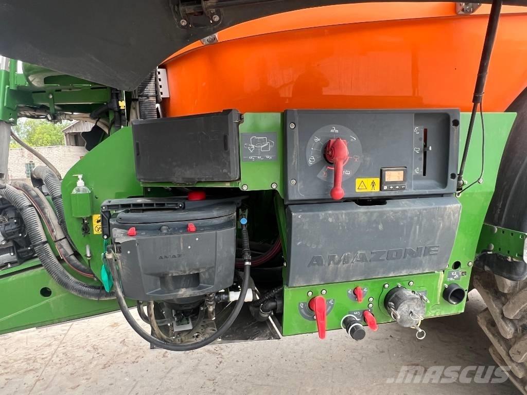 Amazone UX 11201 Ψεκαστήρες λιπασμάτων