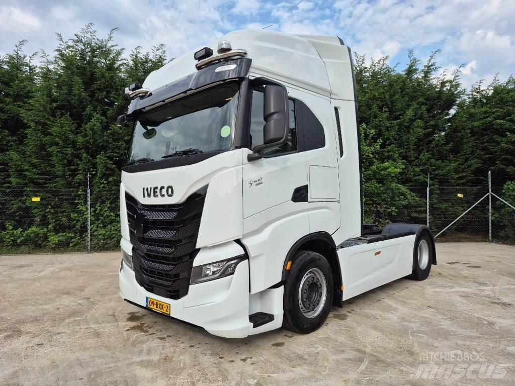 Iveco S-Way 490 Τράκτορες