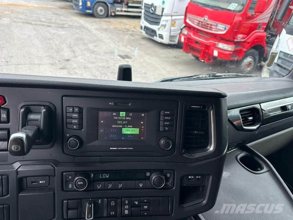 Scania R 520 Τράκτορες