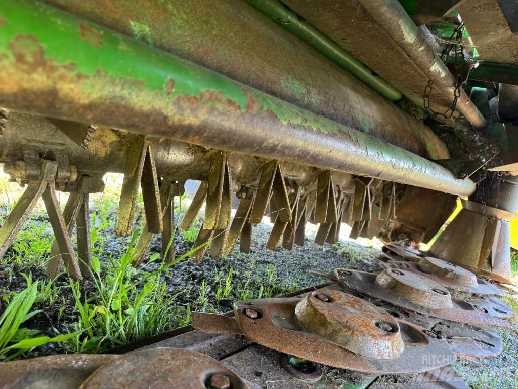 John Deere 131 Χορτοκοπτικά επιβίβασης και έλξης