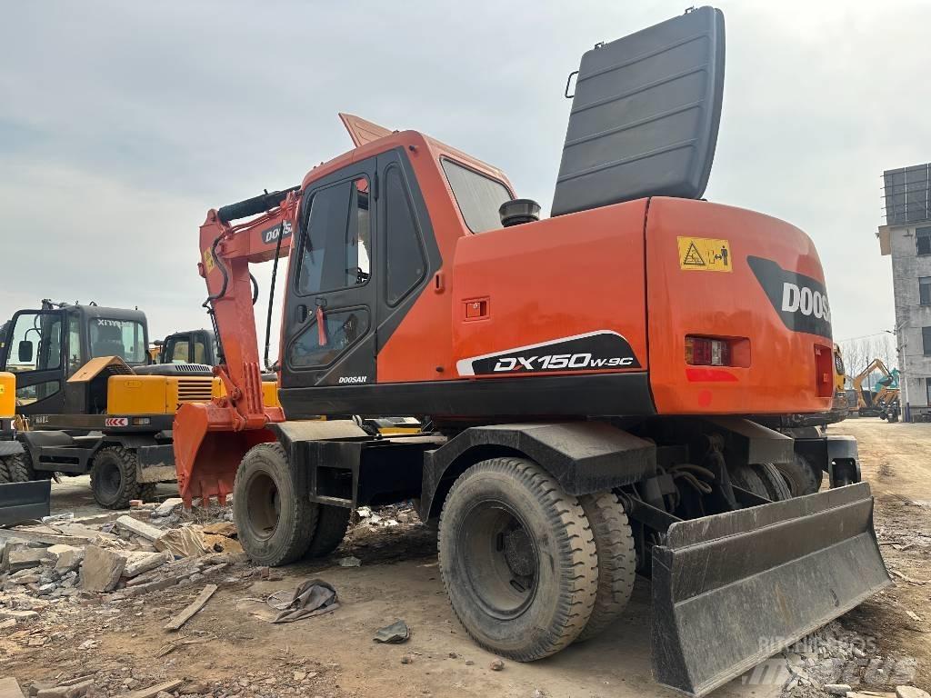 Doosan 150 Εκσκαφείς με τροχούς - λάστιχα