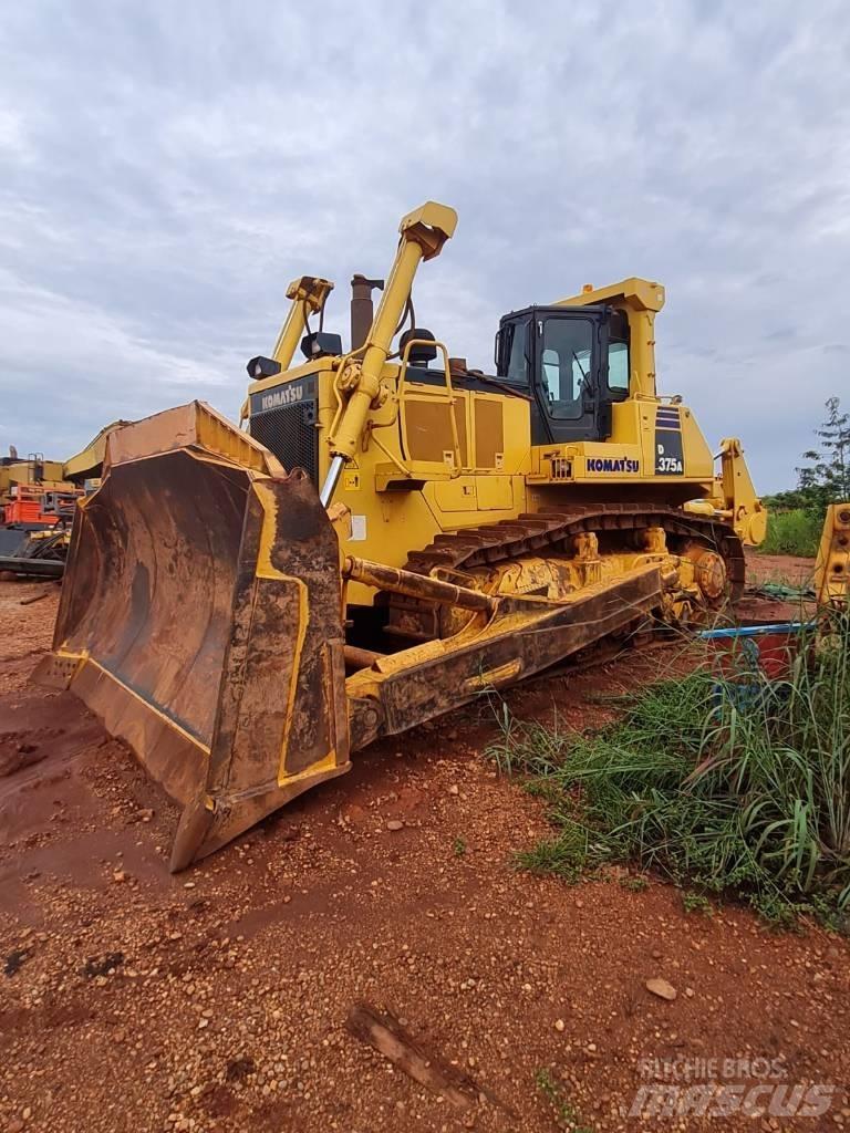 Komatsu D 375 A Μπουλντόζες με ερπύστριες