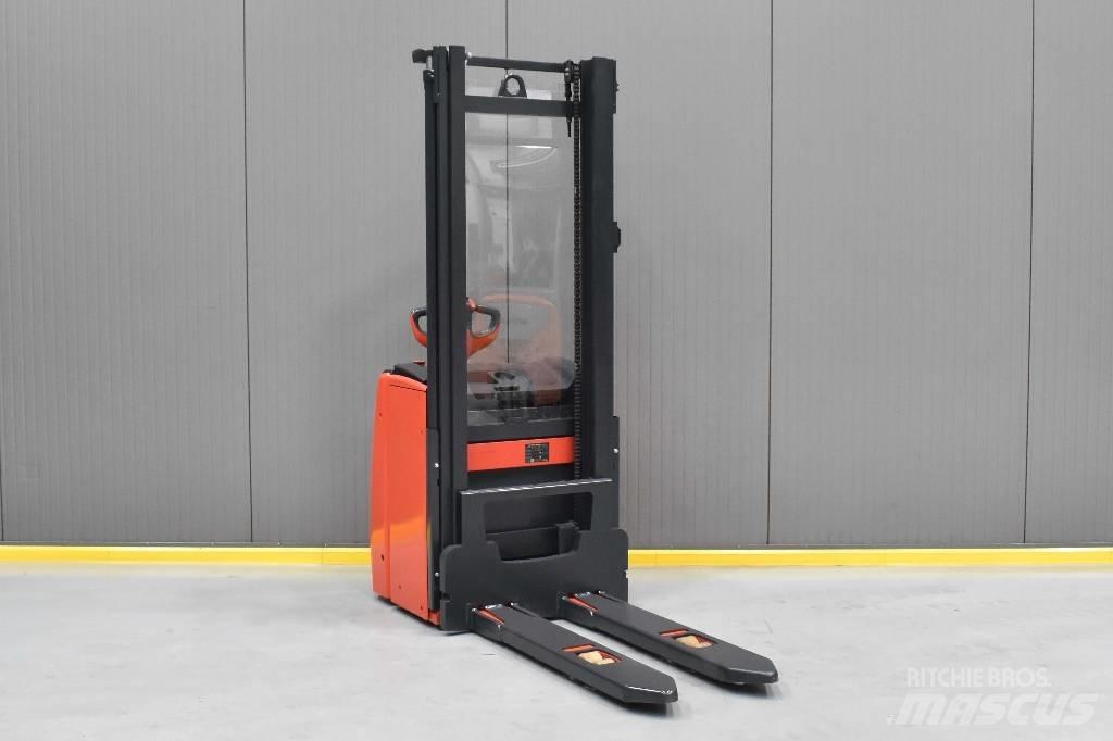 Linde L 14 Παλετοφόρα πεζού χειριστή με ιστό